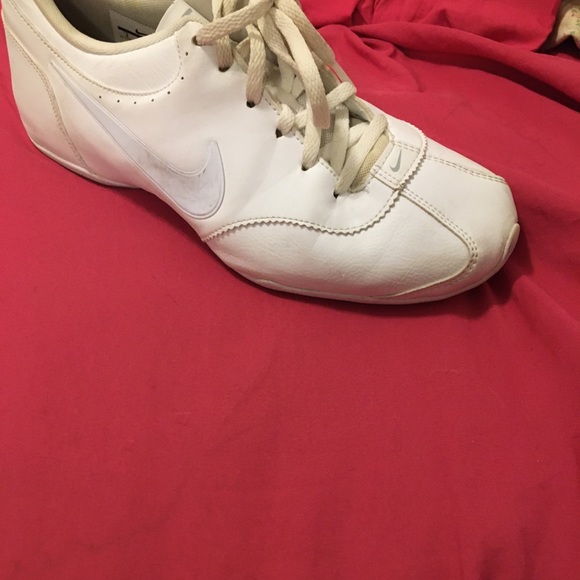 Nike Unite Cheer Shoes - Picture 3 of 6